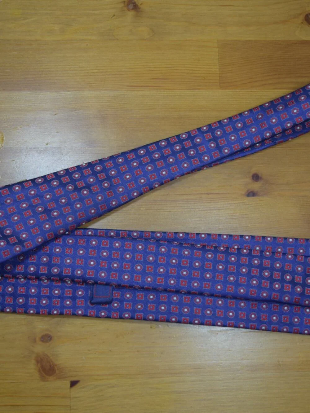 $550 BRIONI Navy Blue Red Aqua Geometric Medallion Handmade Italy Silk Neck Tie